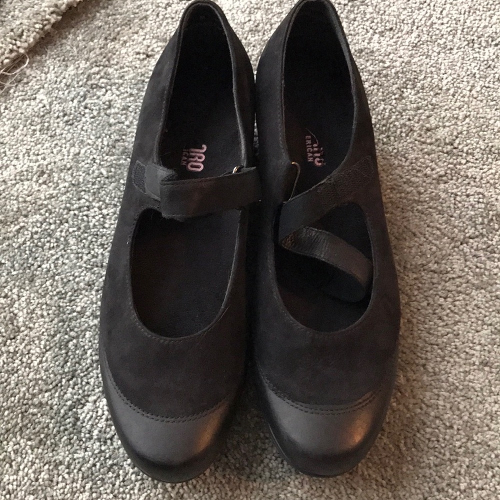 Munro walking fit wedge size 11